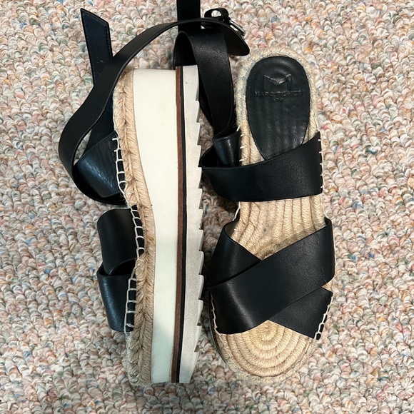 MARC FISHER BLACK PLATFORM SANDALS. Size 6.5 - Picture 2 of 5